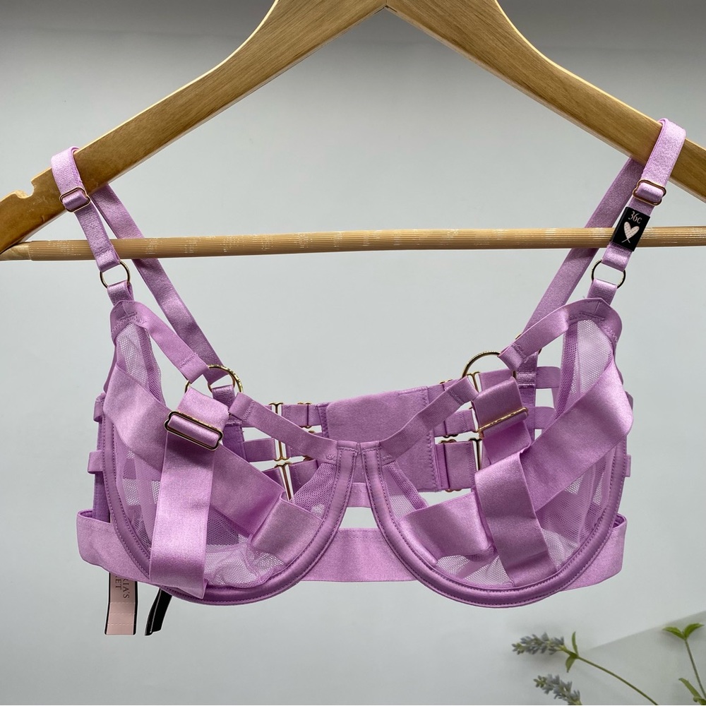 Victoria's Secret Very Sexy Strappy Unlined Balconet Bra in lilac size 36C NEW